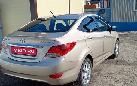 Hyundai Solaris II рестайлинг, 2011 год, 720 000 рублей, 3 фотография