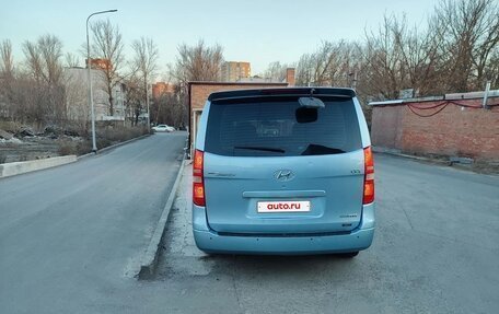 Hyundai Grand Starex Grand Starex I рестайлинг 2, 2011 год, 1 800 000 рублей, 3 фотография