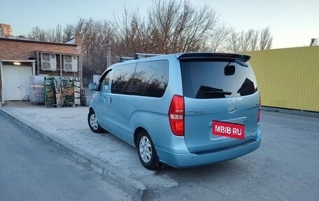 Hyundai Grand Starex Grand Starex I рестайлинг 2, 2011 год, 1 800 000 рублей, 4 фотография