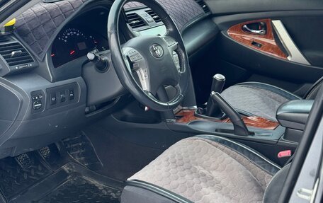 Toyota Camry, 2010 год, 1 200 000 рублей, 17 фотография