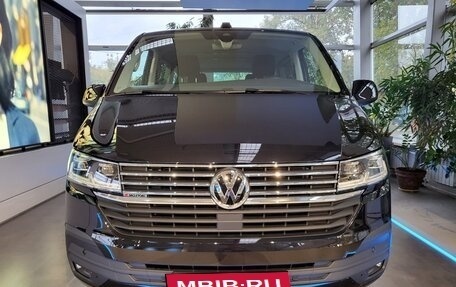 Volkswagen Multivan T6 рестайлинг, 2024 год, 11 998 000 рублей, 2 фотография