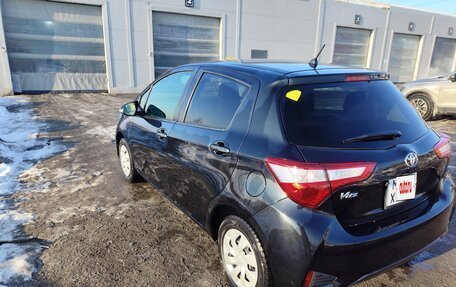 Toyota Vitz, 2018 год, 980 000 рублей, 3 фотография