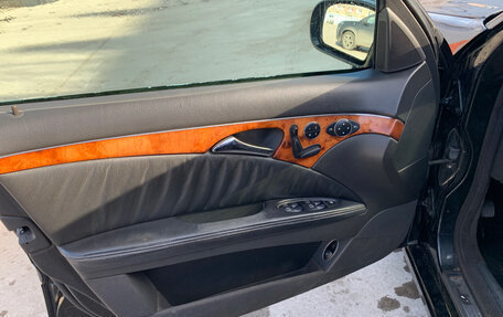 Mercedes-Benz E-Класс, 2004 год, 750 000 рублей, 9 фотография