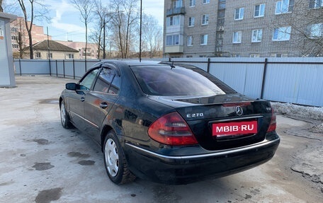 Mercedes-Benz E-Класс, 2004 год, 750 000 рублей, 4 фотография