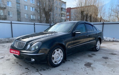 Mercedes-Benz E-Класс, 2004 год, 750 000 рублей, 5 фотография