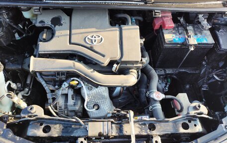 Toyota Vitz, 2018 год, 980 000 рублей, 17 фотография