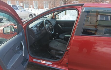 Renault Logan II, 2019 год, 1 400 000 рублей, 6 фотография