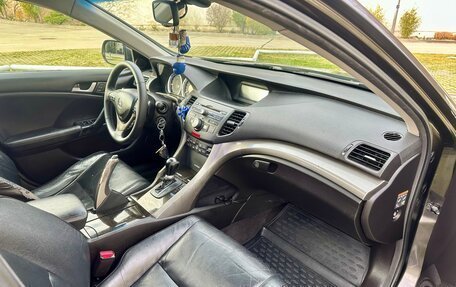 Honda Accord VIII рестайлинг, 2008 год, 750 000 рублей, 27 фотография