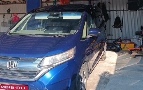 Honda Freed II, 2018 год, 1 800 000 рублей, 2 фотография