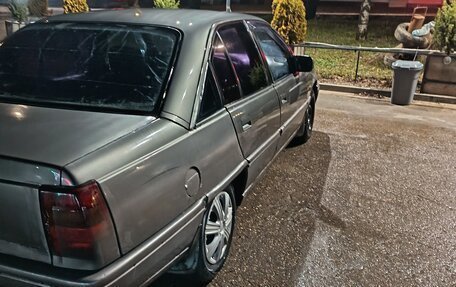 Opel Omega A, 1990 год, 70 000 рублей, 2 фотография