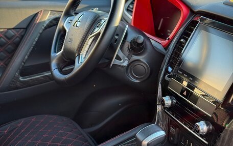 Mitsubishi Montero Sport, 2022 год, 3 990 000 рублей, 7 фотография