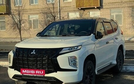 Mitsubishi Montero Sport, 2022 год, 3 990 000 рублей, 2 фотография