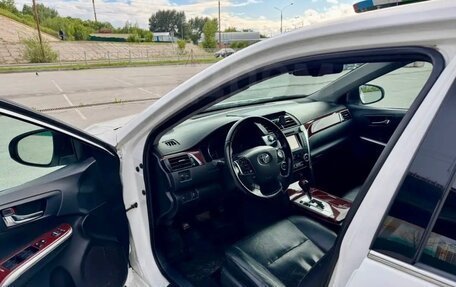 Toyota Camry, 2014 год, 1 630 000 рублей, 8 фотография