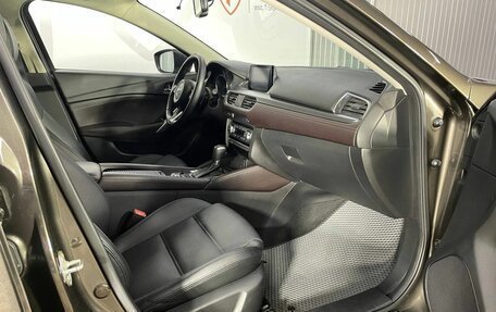 Mazda 6, 2017 год, 1 950 000 рублей, 14 фотография