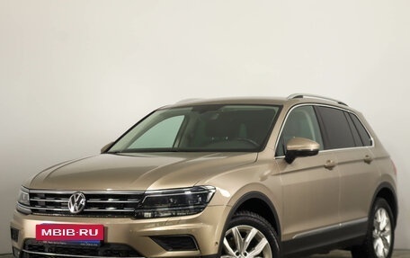 Volkswagen Tiguan II, 2017 год, 3 099 000 рублей, 4 фотография