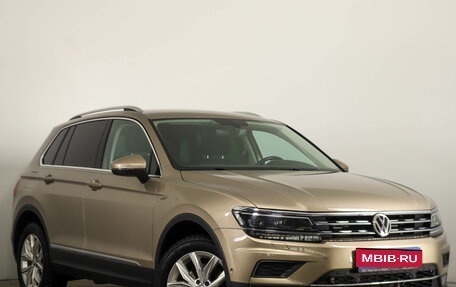 Volkswagen Tiguan II, 2017 год, 3 099 000 рублей, 1 фотография