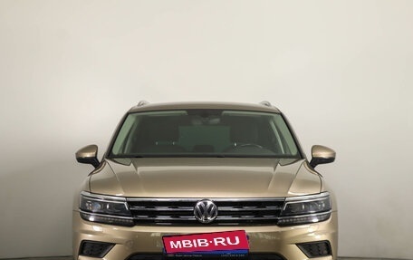 Volkswagen Tiguan II, 2017 год, 3 099 000 рублей, 2 фотография