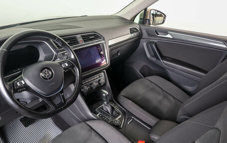 Volkswagen Tiguan II, 2017 год, 3 099 000 рублей, 10 фотография