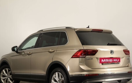 Volkswagen Tiguan II, 2017 год, 3 099 000 рублей, 7 фотография