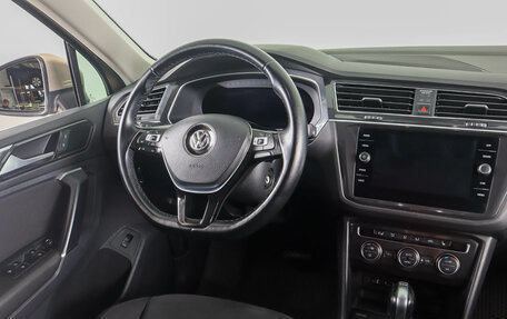 Volkswagen Tiguan II, 2017 год, 3 099 000 рублей, 14 фотография