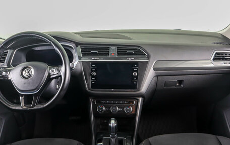 Volkswagen Tiguan II, 2017 год, 3 099 000 рублей, 15 фотография