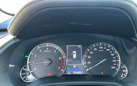 Lexus RX IV рестайлинг, 2021 год, 5 880 000 рублей, 10 фотография