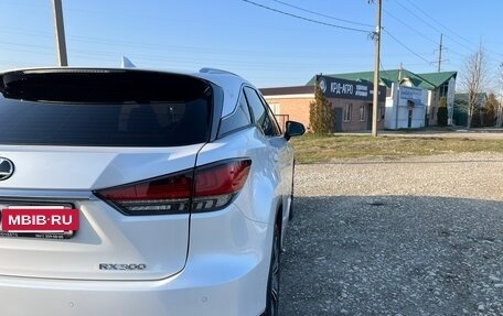 Lexus RX IV рестайлинг, 2021 год, 5 880 000 рублей, 5 фотография