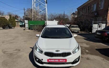 KIA cee'd III, 2018 год, 800 000 рублей, 3 фотография