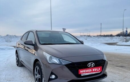 Hyundai Solaris II рестайлинг, 2022 год, 1 700 000 рублей, 2 фотография