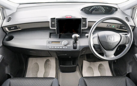 Honda Freed I, 2012 год, 1 149 000 рублей, 11 фотография