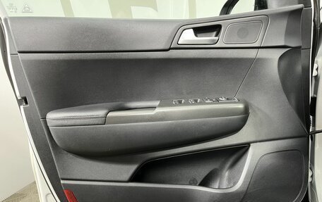 KIA Sportage IV рестайлинг, 2018 год, 2 099 000 рублей, 8 фотография