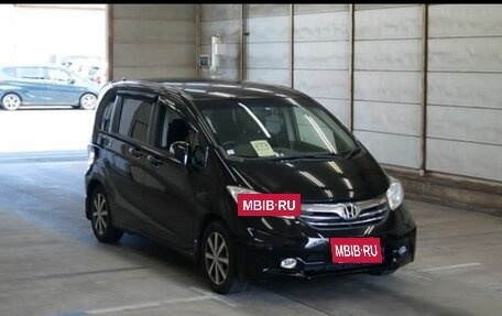 Honda Freed I, 2013 год, 1 350 000 рублей, 7 фотография