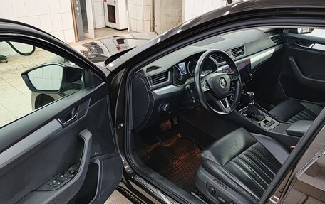 Skoda Superb III рестайлинг, 2018 год, 2 200 000 рублей, 17 фотография