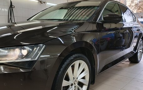 Skoda Superb III рестайлинг, 2018 год, 2 200 000 рублей, 23 фотография