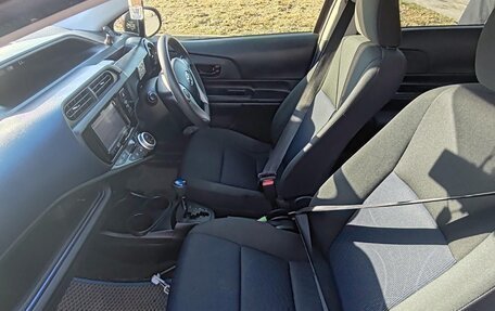 Toyota Aqua I, 2017 год, 900 000 рублей, 8 фотография