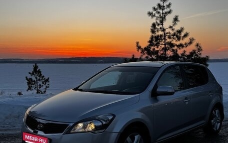 KIA cee'd I рестайлинг, 2010 год, 630 000 рублей, 2 фотография