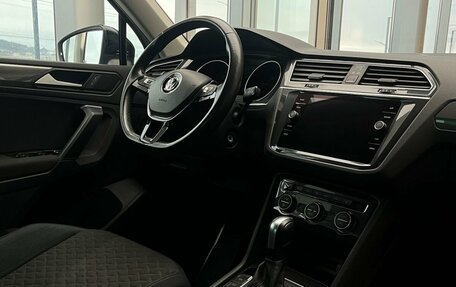 Volkswagen Tiguan II, 2019 год, 2 699 000 рублей, 20 фотография