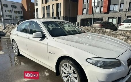 BMW 5 серия, 2010 год, 1 950 000 рублей, 3 фотография