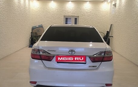 Toyota Camry, 2017 год, 2 250 000 рублей, 6 фотография