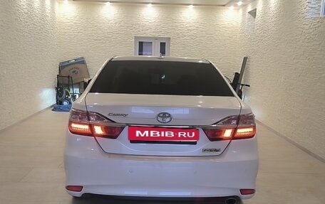 Toyota Camry, 2017 год, 2 250 000 рублей, 9 фотография