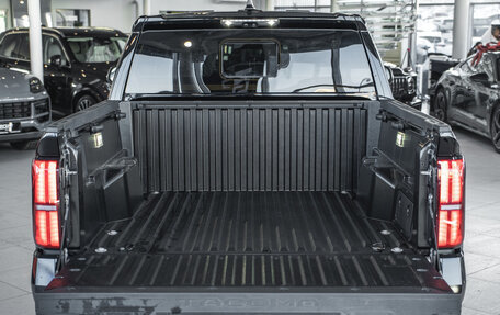 Toyota Tacoma, 2025 год, 10 200 000 рублей, 38 фотография