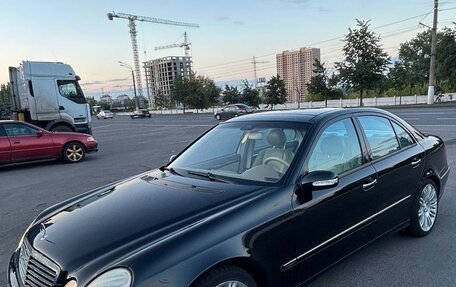 Mercedes-Benz E-Класс, 2002 год, 750 000 рублей, 2 фотография