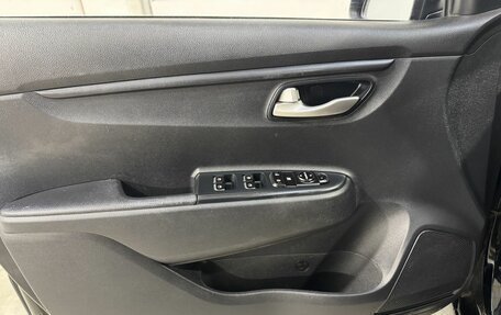 KIA Rio IV, 2018 год, 1 349 800 рублей, 7 фотография