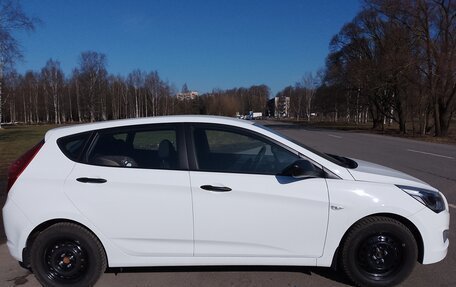 Hyundai Solaris II рестайлинг, 2015 год, 1 500 000 рублей, 3 фотография