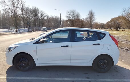Hyundai Solaris II рестайлинг, 2015 год, 1 500 000 рублей, 4 фотография