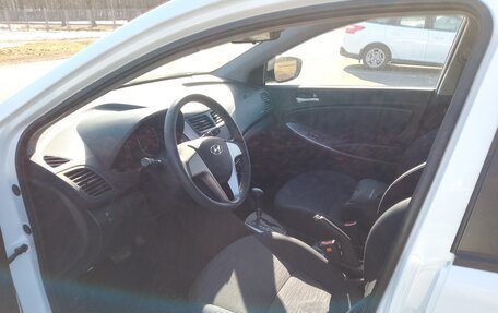 Hyundai Solaris II рестайлинг, 2015 год, 1 500 000 рублей, 19 фотография