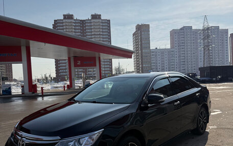 Toyota Camry, 2017 год, 2 700 000 рублей, 2 фотография