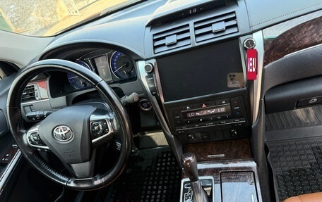 Toyota Camry, 2017 год, 2 700 000 рублей, 10 фотография