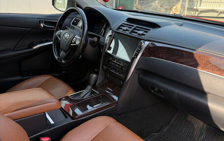 Toyota Camry, 2017 год, 2 700 000 рублей, 8 фотография