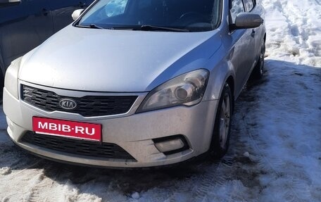 KIA cee'd I рестайлинг, 2011 год, 620 000 рублей, 1 фотография
